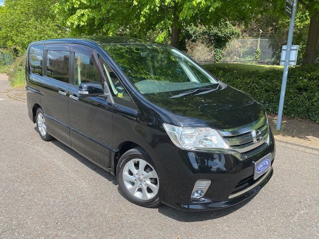 2011 Nissan Serena