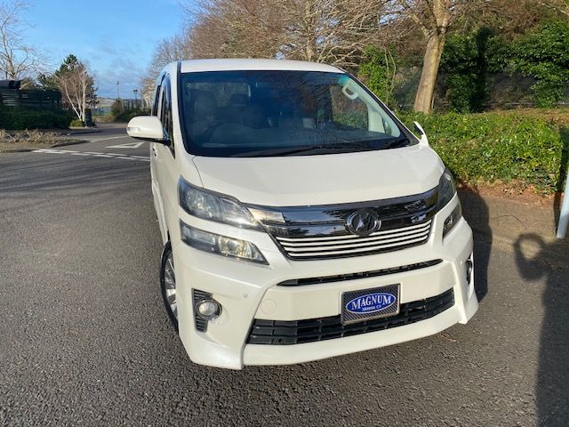 2013 Toyota Vellfire