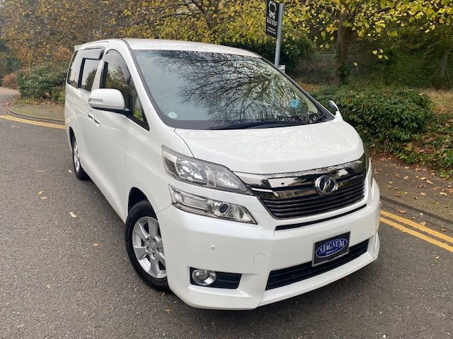 2013 Toyota Alphard